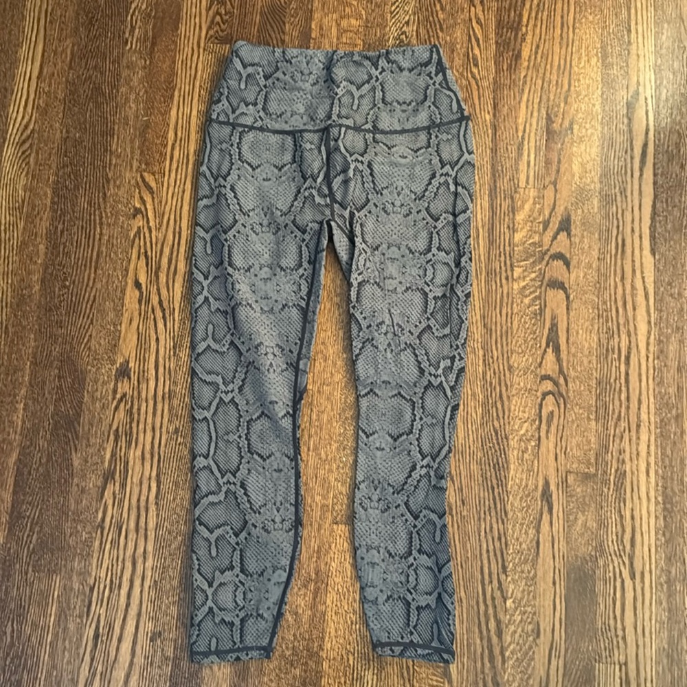Varley snake leggings